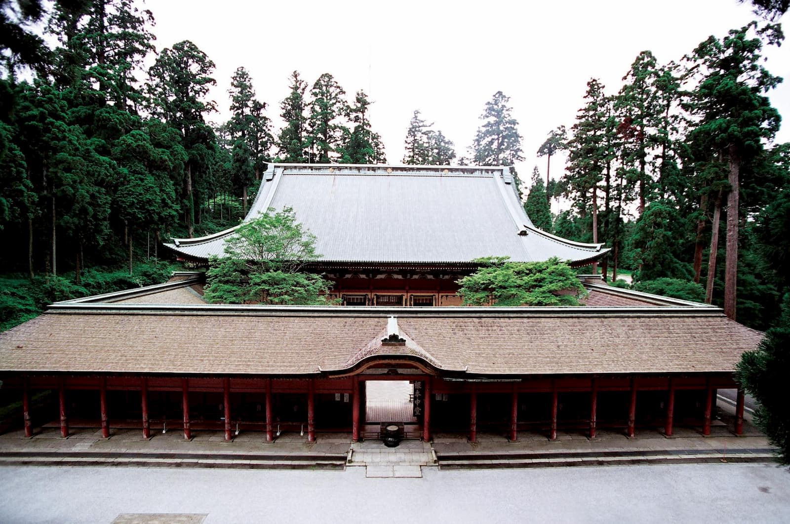 “根本中堂(比叡山延暦寺様提供)”