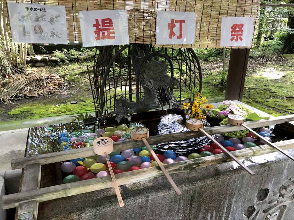 “若宮神明社の花手水