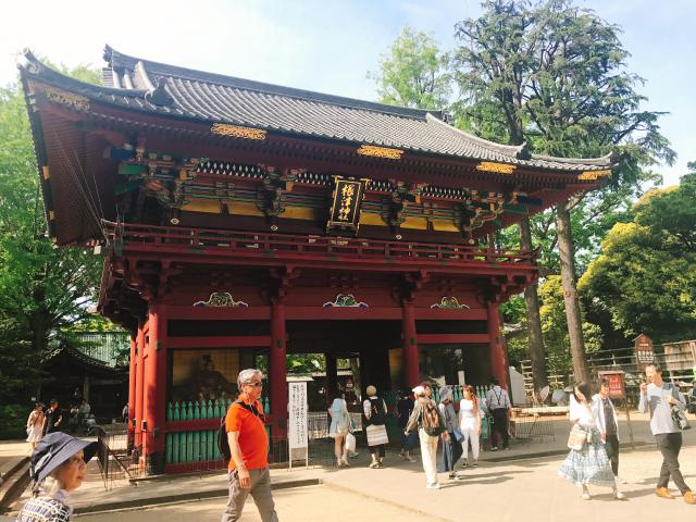 根津神社の山門