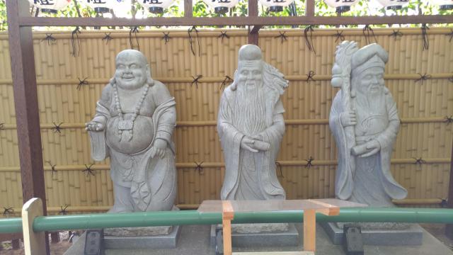 中野沼袋氷川神社の像