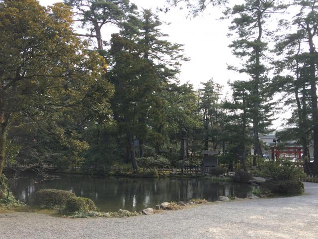 金澤神社の庭園