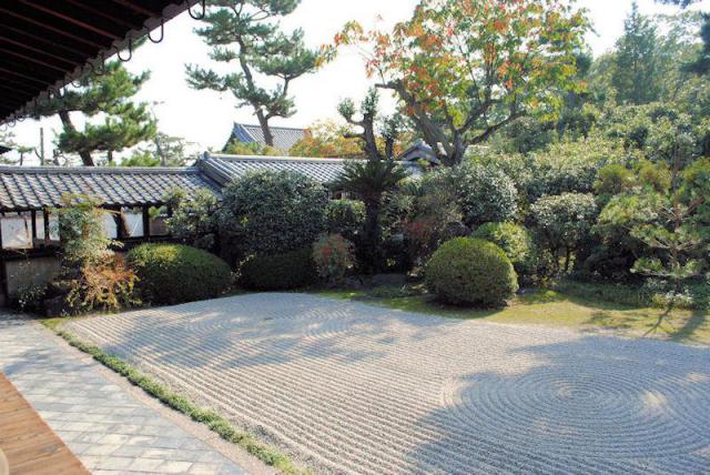 南宗寺の庭園