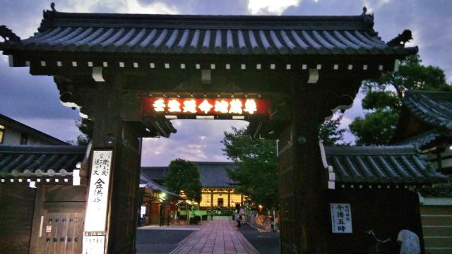 壬生寺の山門