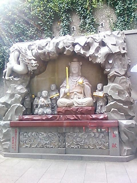 江島神社の仏像