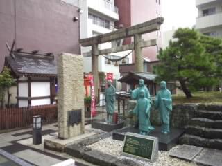 柴田神社の像