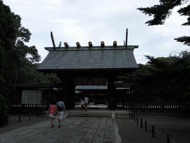 宮崎神宮の山門
