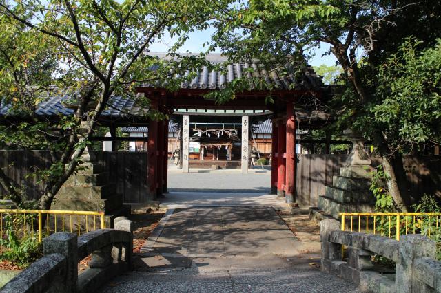 蟻通神社の山門