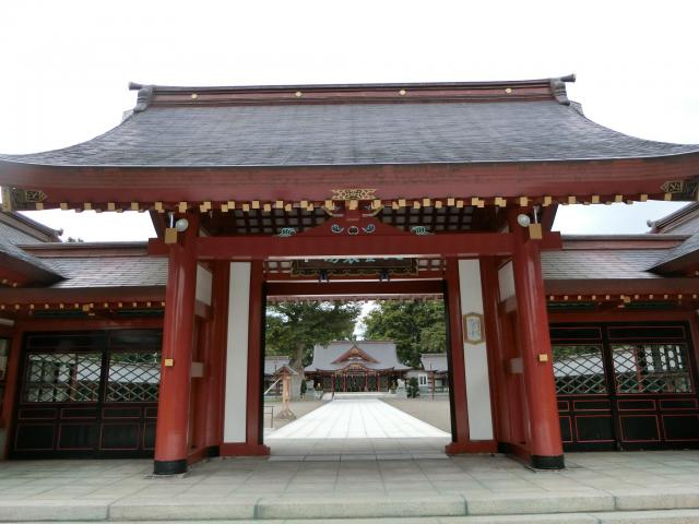 北海道護國神社の山門