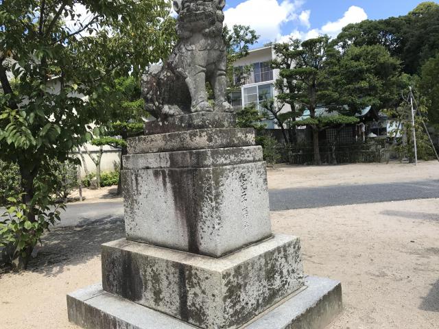 鶴羽根神社の狛犬