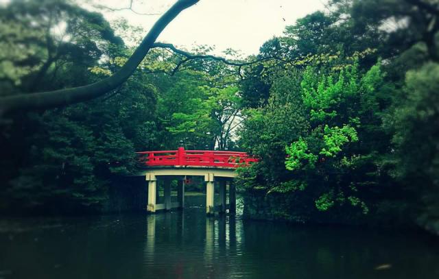 武蔵一宮氷川神社の庭園