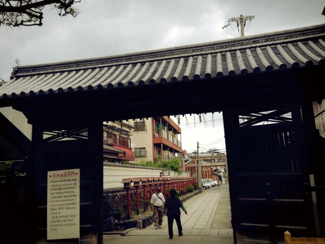茨木神社の山門