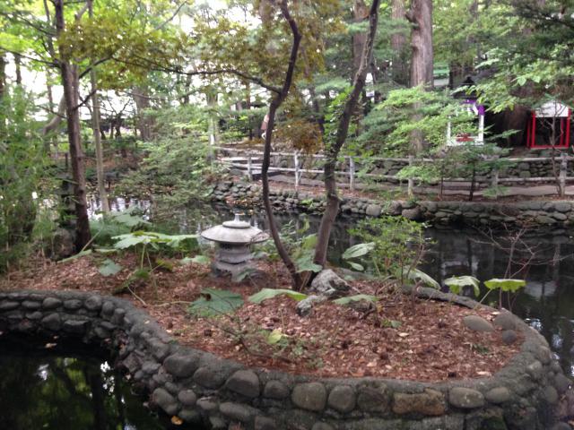 白石神社の庭園
