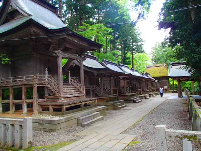 彌彦神社の末社
