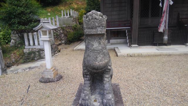 小枕春日神社の狛犬