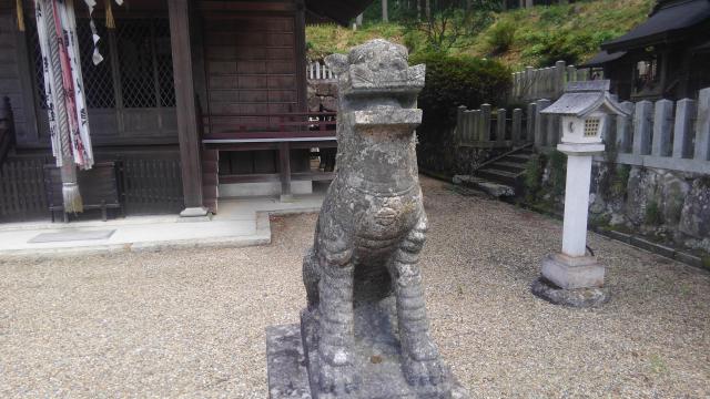 小枕春日神社の狛犬