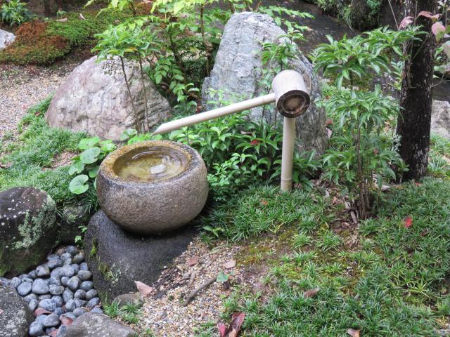 霊山寺の庭園
