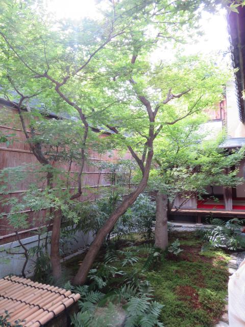 元興寺の庭園