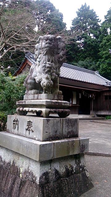 伊奈冨神社の狛犬