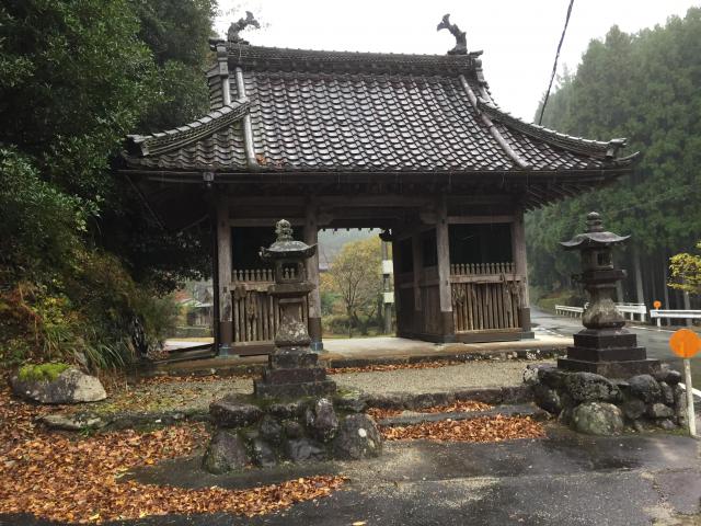 飯福田寺の山門