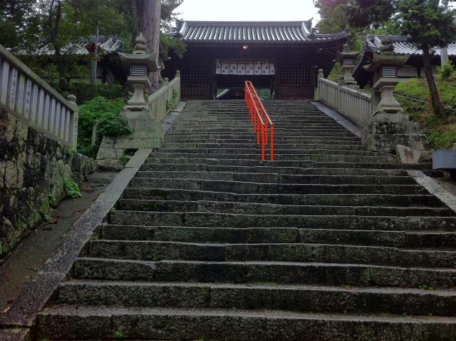 吉備津神社の山門