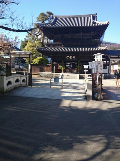 泉岳寺の山門