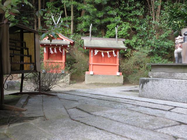 伊弉諾神社の末社
