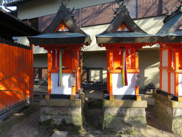 薬園八幡神社の末社