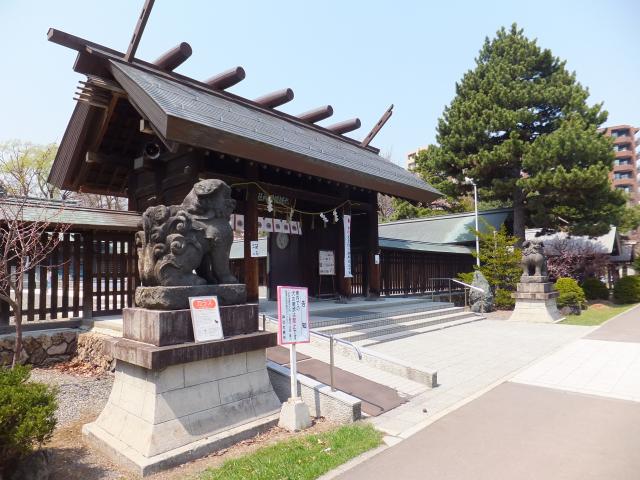 札幌護國神社の狛犬