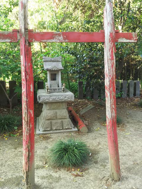島護産泰神社の末社