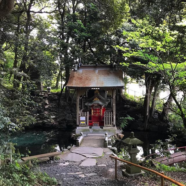 泉神社の末社