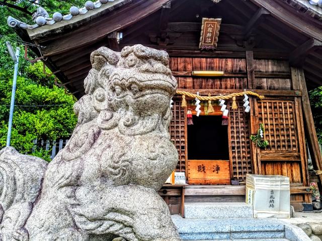 八柱神社の狛犬