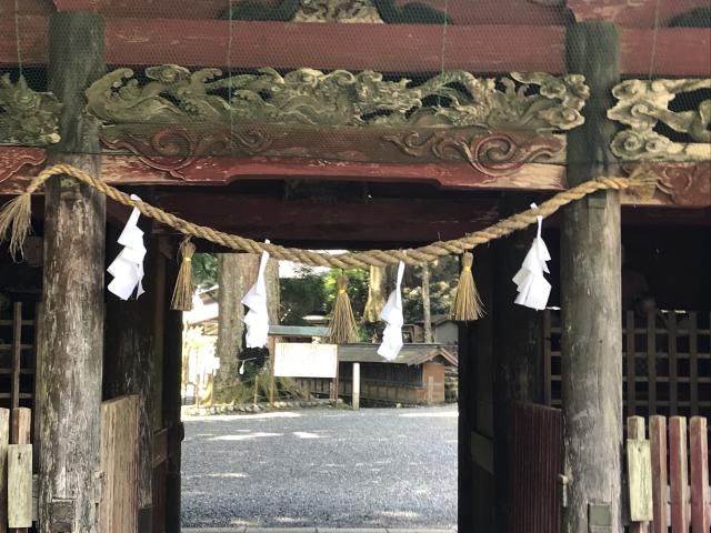 山住神社の山門