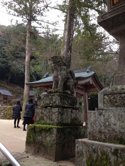 玉作湯神社の狛犬