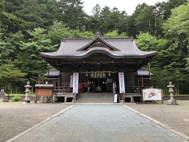 義經神社の本殿