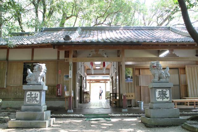 花窟神社の山門