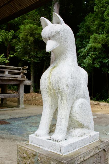 蛯沢稲荷神社の狛犬