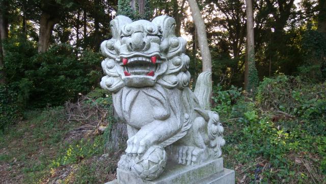 甕森神社の狛犬