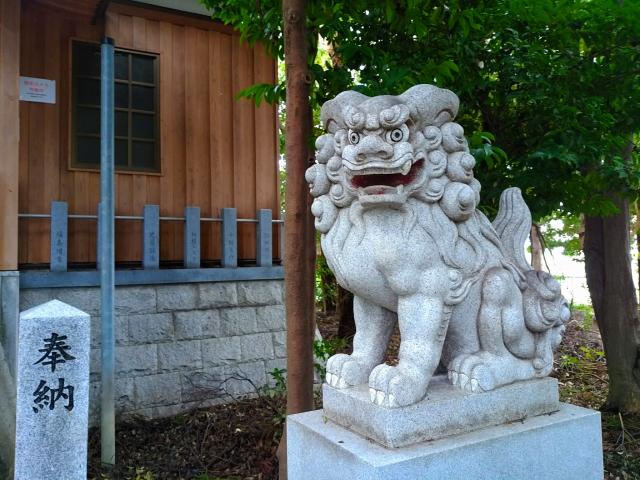 篭山神社の狛犬
