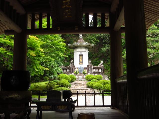 久遠寺の庭園