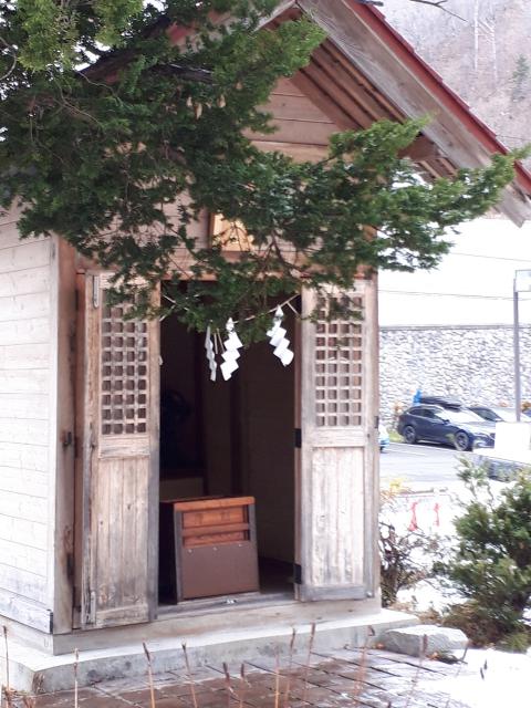 黄金龍神社（桂不動）の本殿