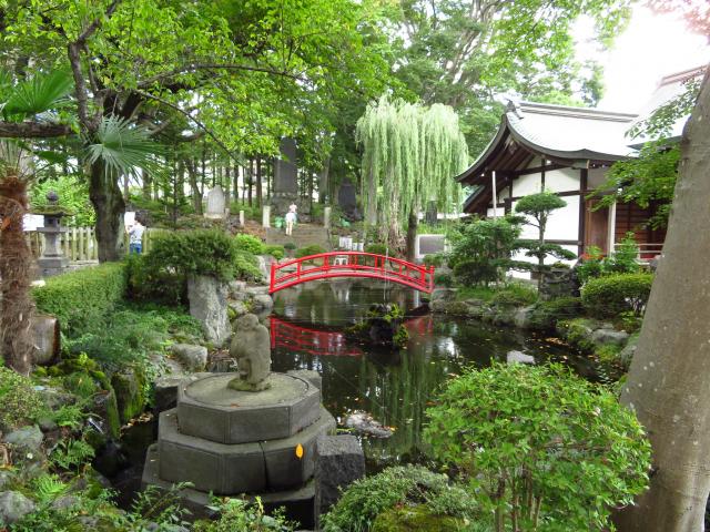 小室浅間神社の庭園